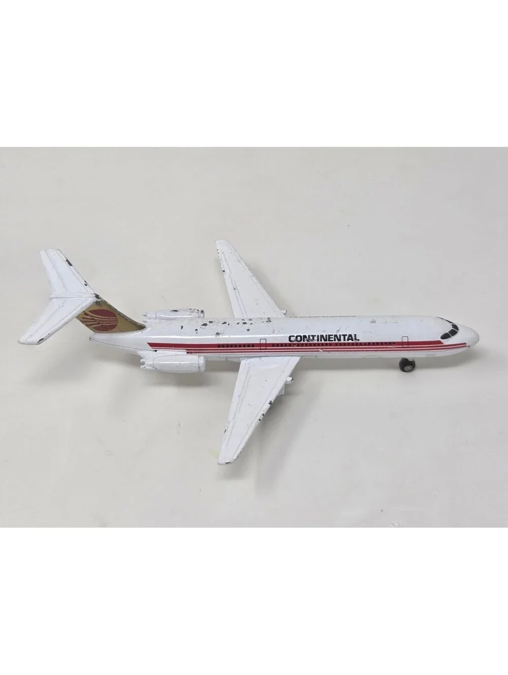 Vintage Ertl Diecast Continental DC 9 Airplane w/ Folding Landing Gear 6 inch